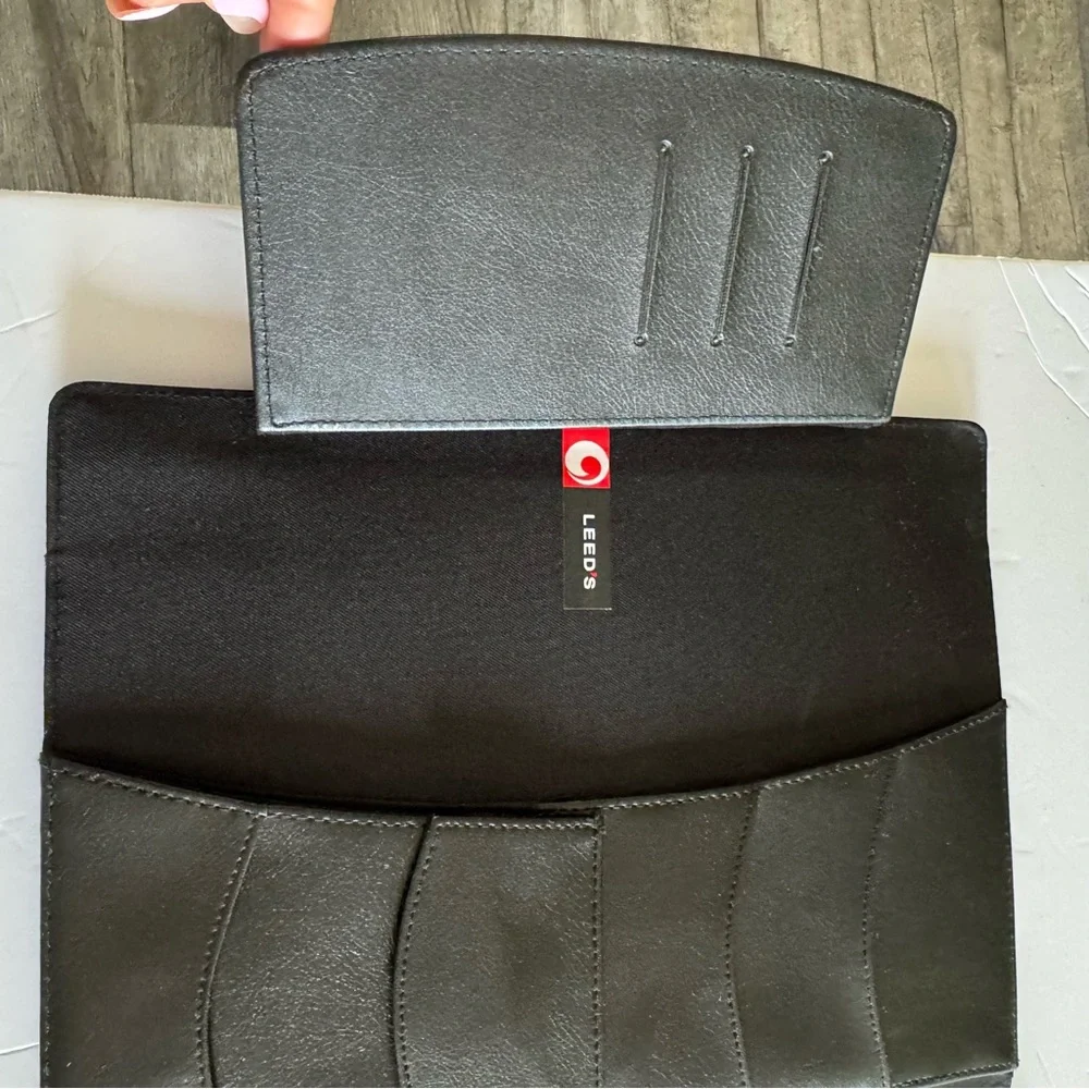 Avon Elegant Black Leather Organizer